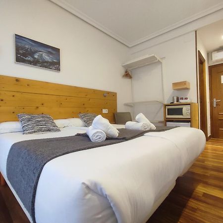 Pension Urkia San Sebastián Exterior foto