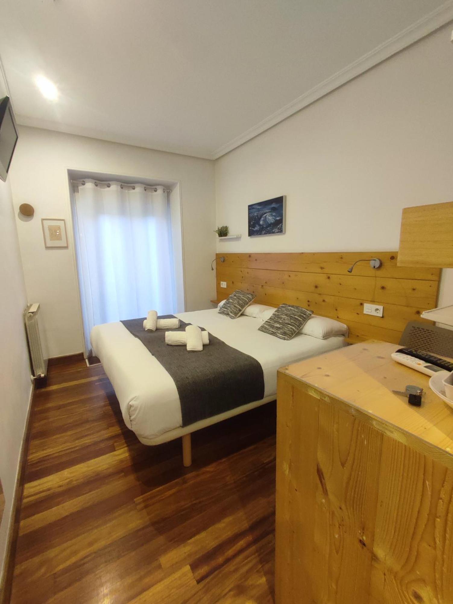 Pension Urkia San Sebastián Exterior foto