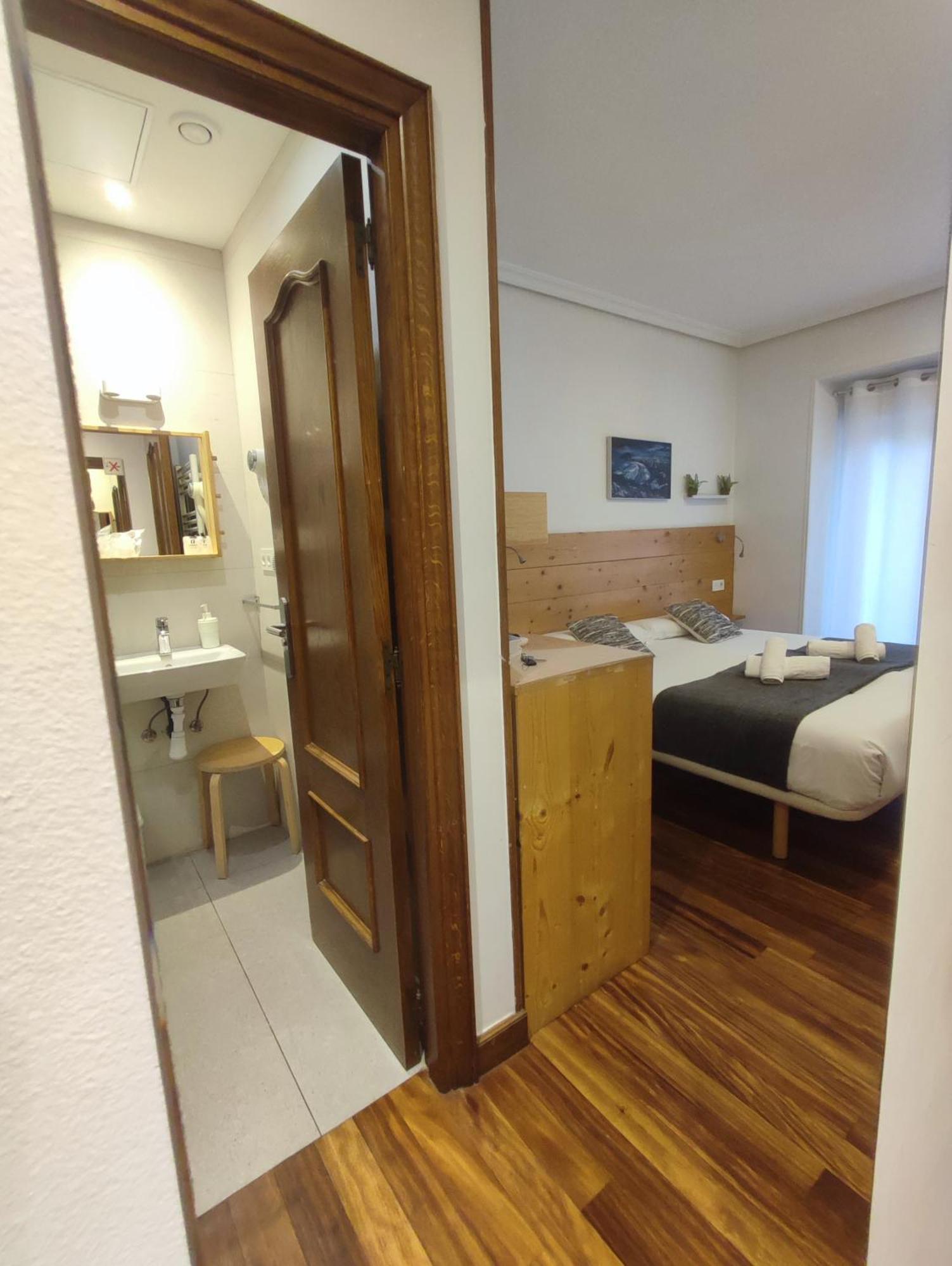 Pension Urkia San Sebastián Exterior foto